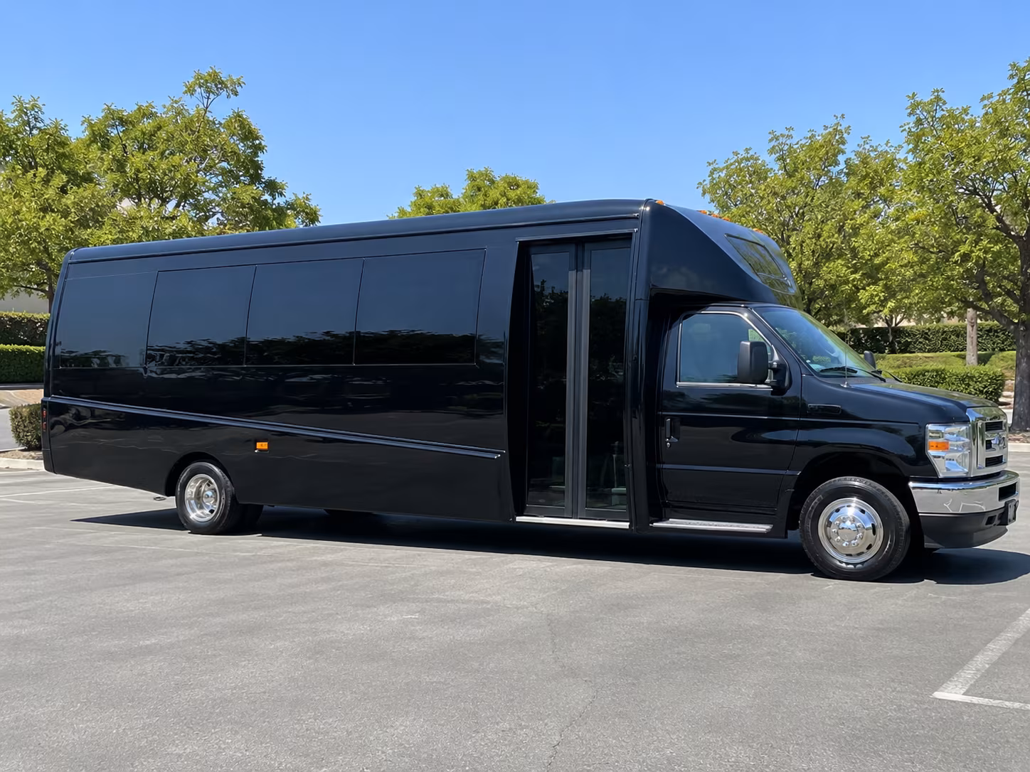 field trip buses to aquarium of the pacific and long beach destinations