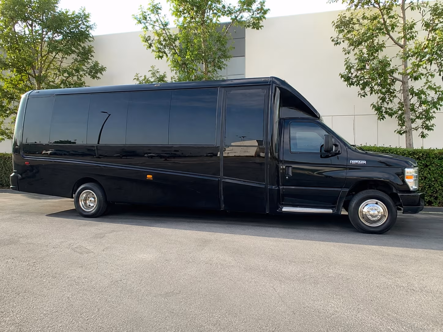 music festival shuttle buses for la area weekend events